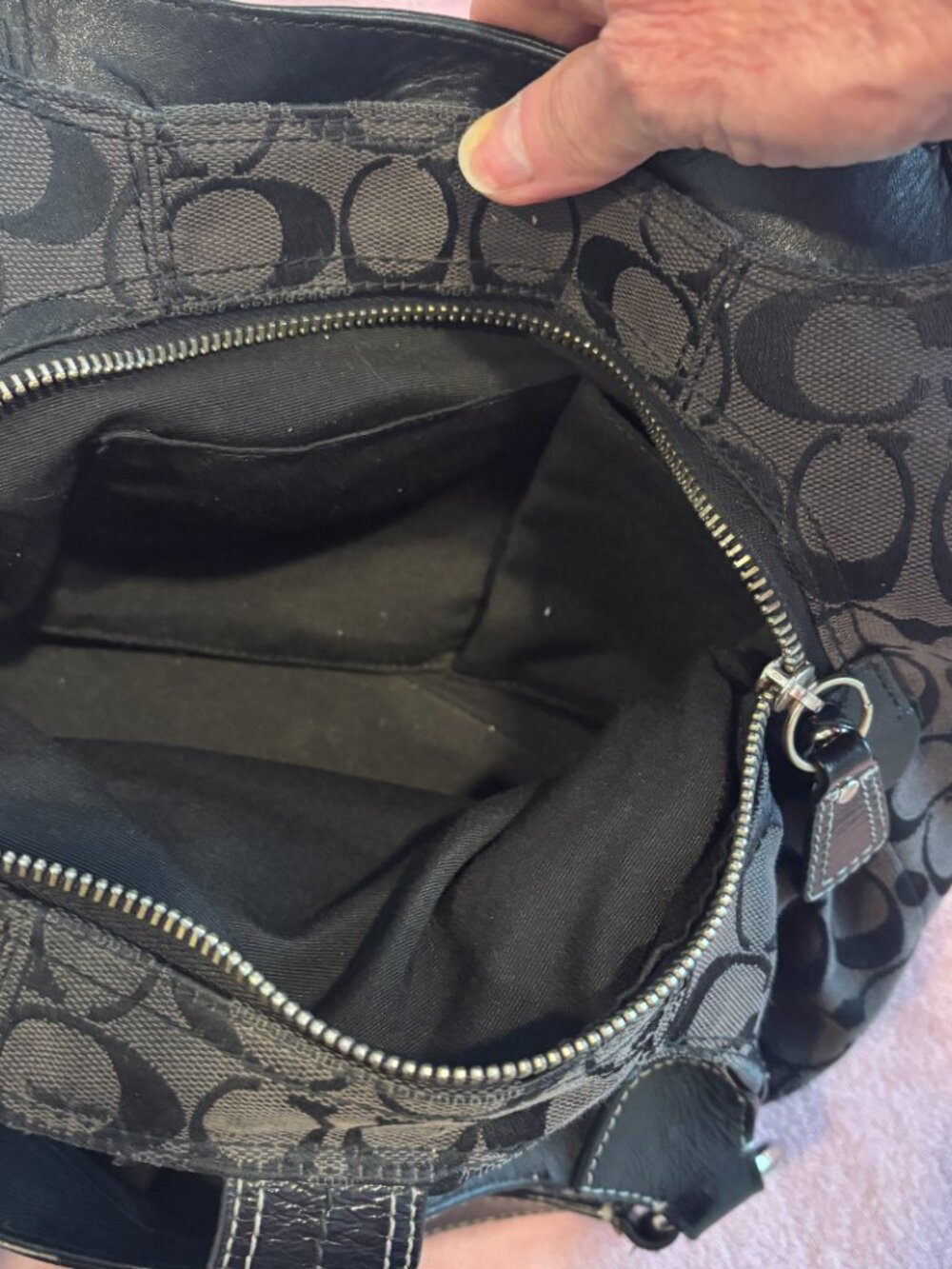 Coach Signature Black Canvas with leather handbag/purse tote/shoulder bag - Picture 4 of 8